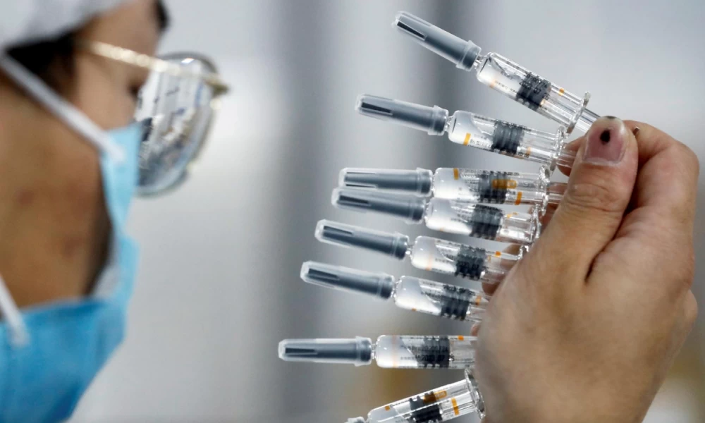 Φιλιππίνες: Έφτασαν 600.000 δόσεις του κινεζικού εμβολίου Sinovac